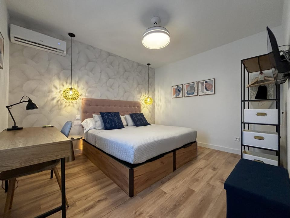 Bed, Bedroom, flat iron, wardrobe, air conditioner