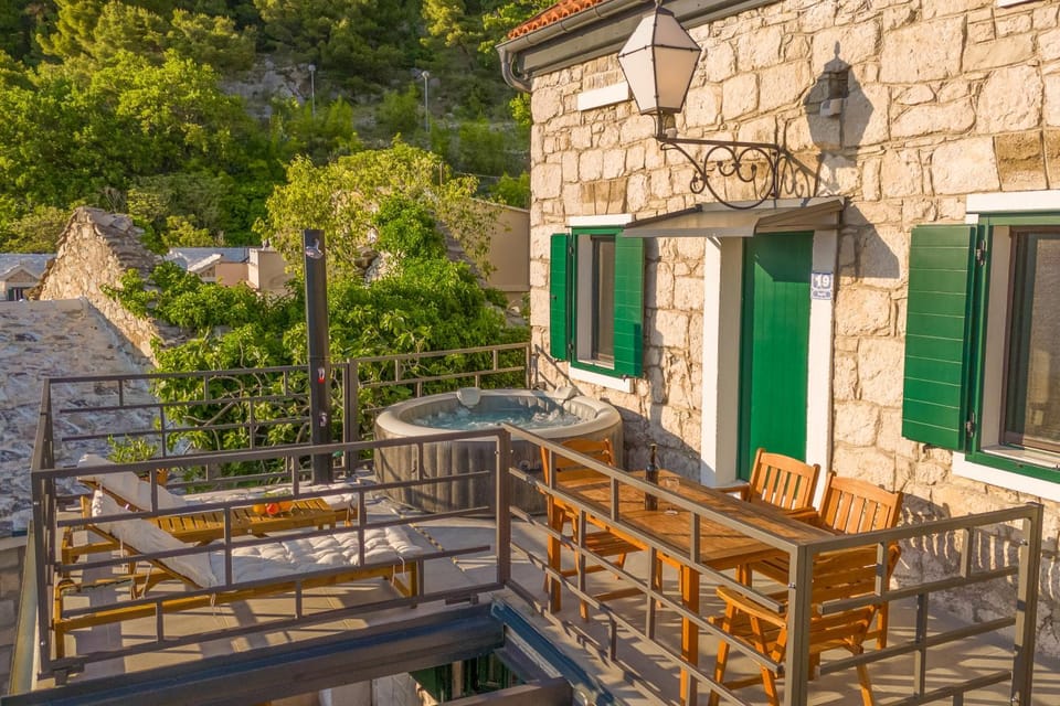 Property building, Patio, Spring, Day, View (from property/room), Balcony/Terrace, Dining area