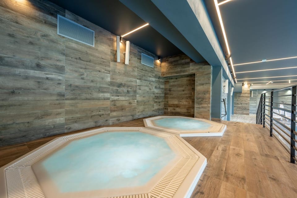 Hot Tub, Hot Tub, Swimming pool
