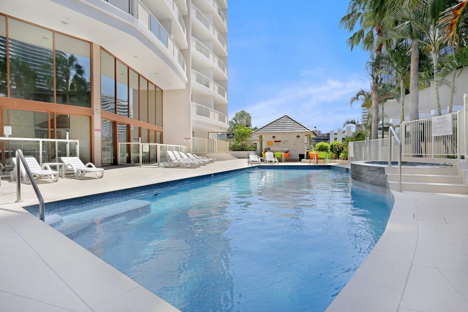 Swimming pool, Swimming pool