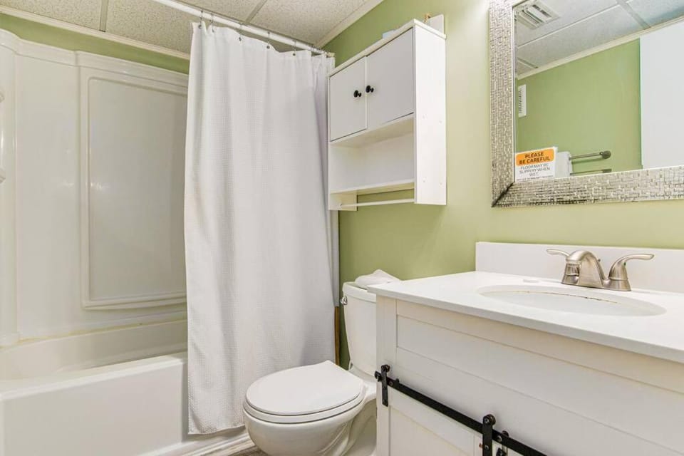 Adorable, Turtles Nest 115, Free Activities Included! Apartment in Okaloosa Island