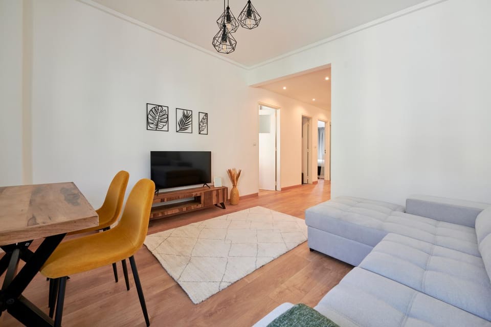 Communal lounge/ TV room, TV and multimedia, Living room, Seating area