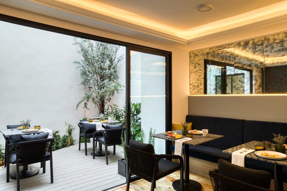 Garden, Balcony/Terrace, Living room, Seating area, Dining area, Internal: Not applicable to any particular room
