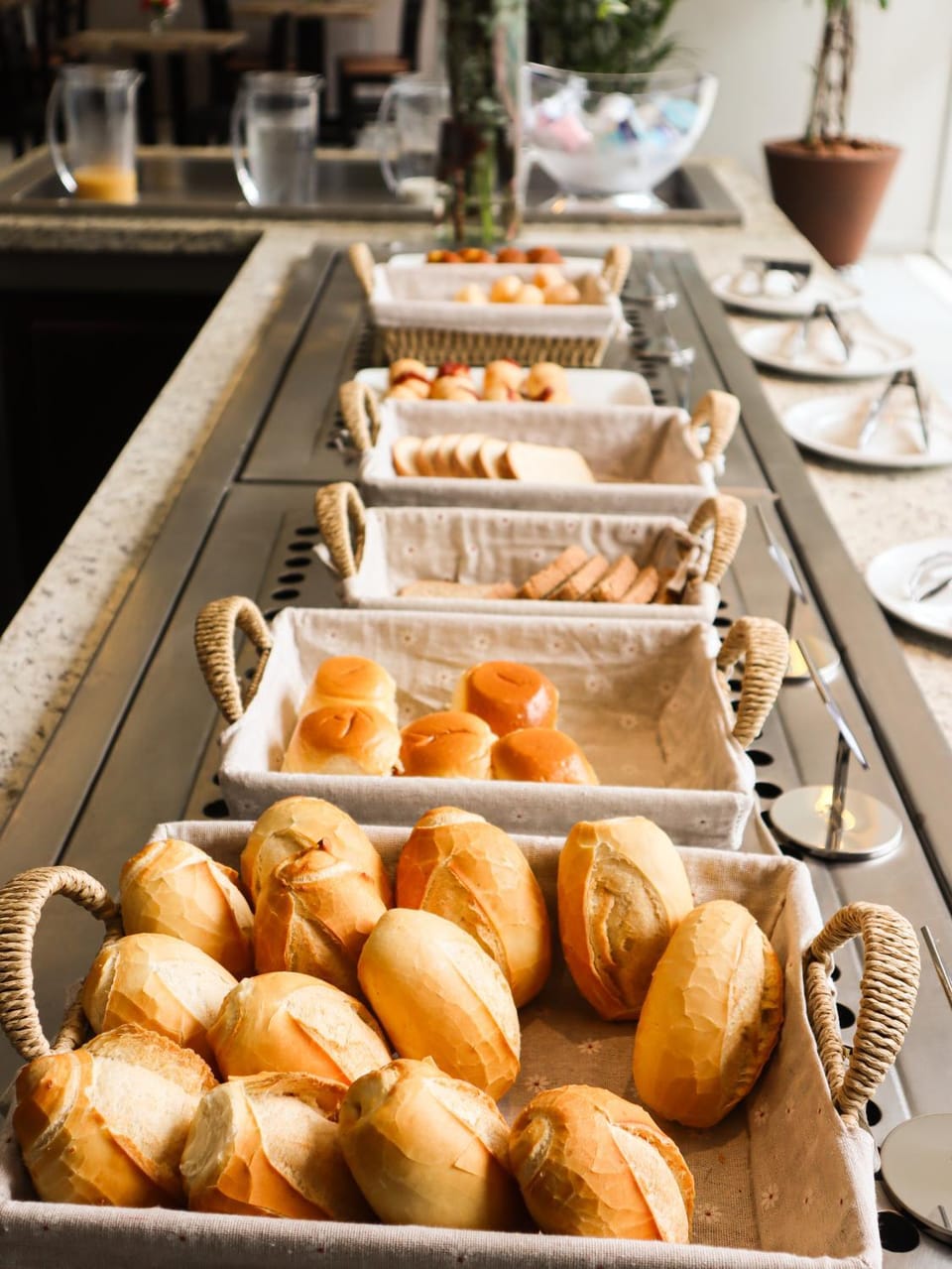 Food and drinks, Breakfast, Continental breakfast, Buffet breakfast