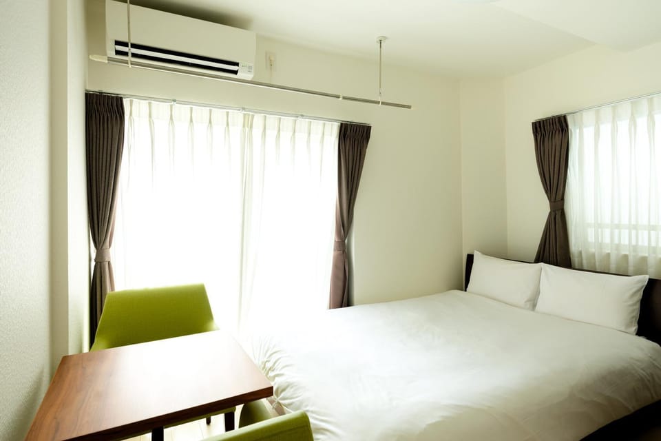 Bed, Photo of the whole room, Bedroom, air conditioner