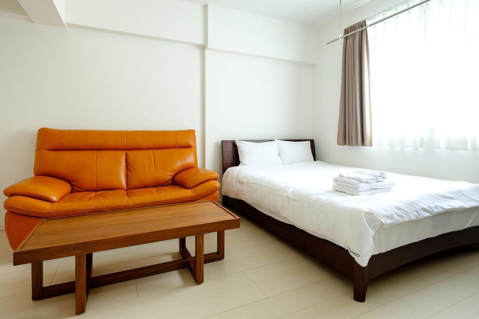 Bed, Living room, Photo of the whole room, Bedroom
