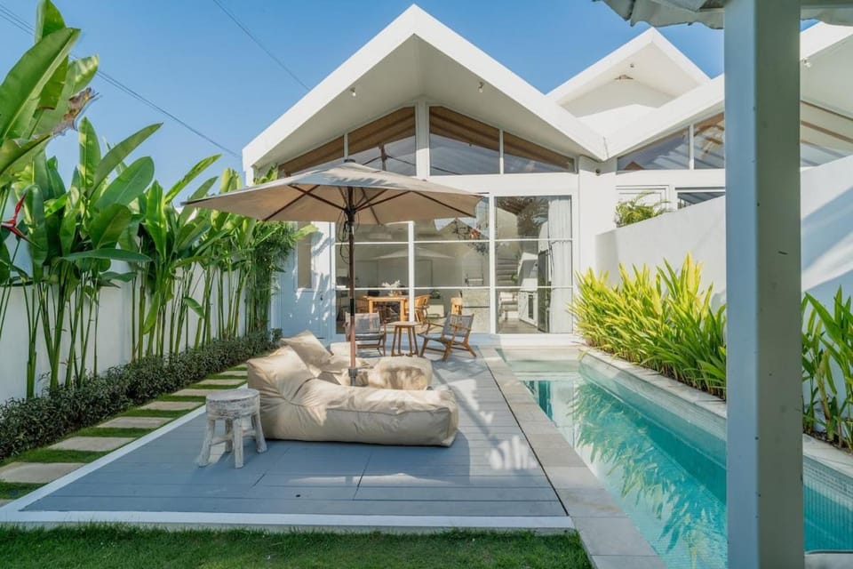Sea Breeze Retreat Modern 3BR Villas in Canggu Villa in North Kuta