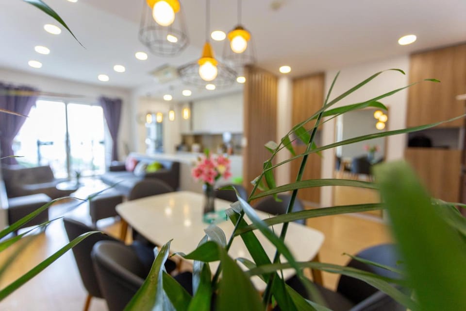 Kitchen or kitchenette, Living room, Seating area
