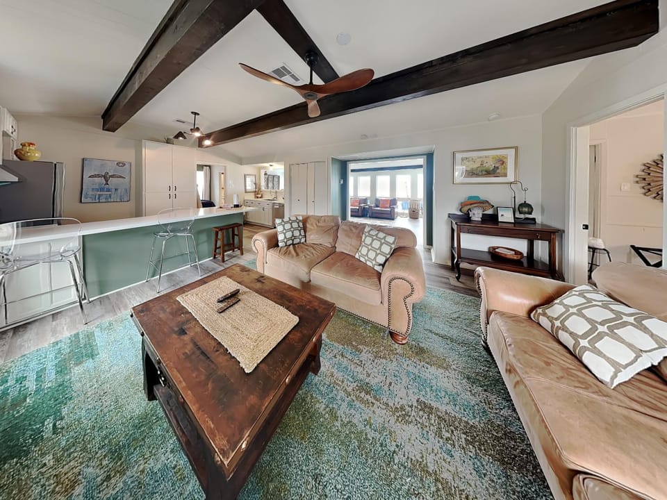 Kitchen or kitchenette, Living room, Seating area, furniture