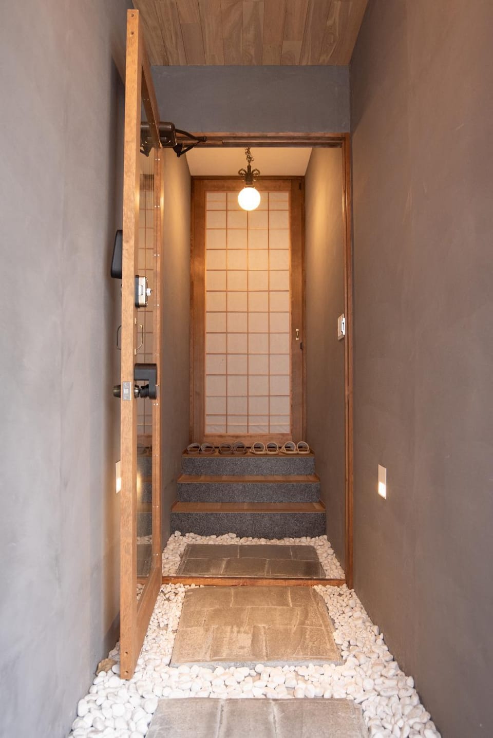 ゆらり Apartment in Osaka