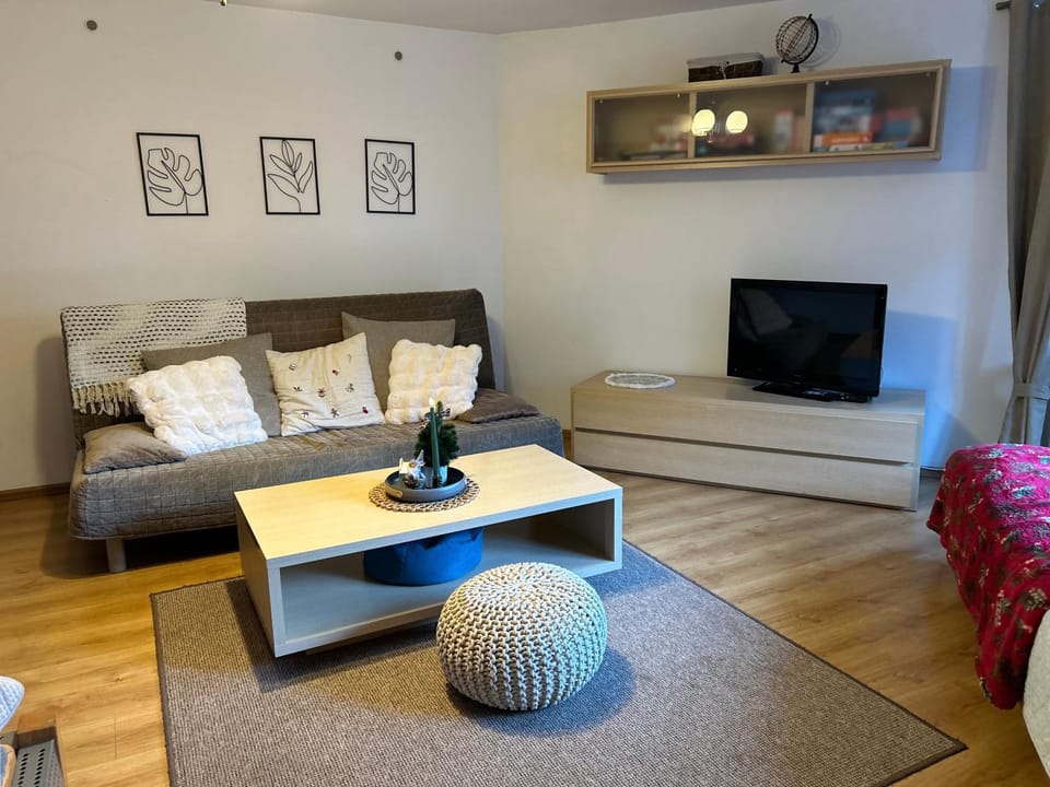 Living room, Bedroom
