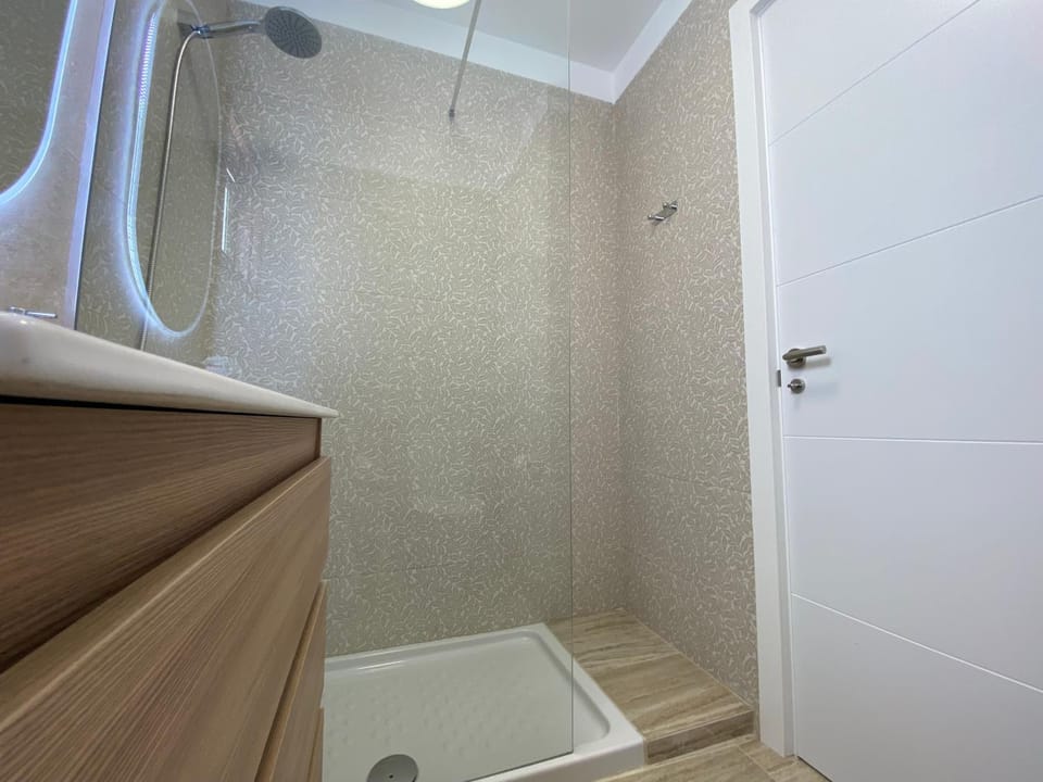 Shower, Bathroom