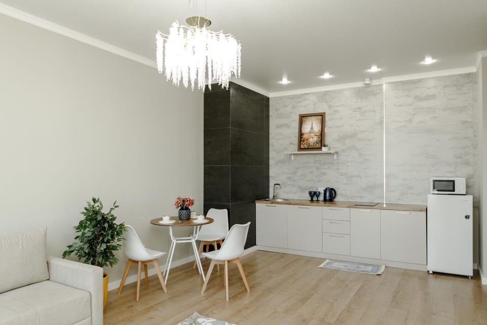 Kitchen or kitchenette, Landmark view, heating, microwave