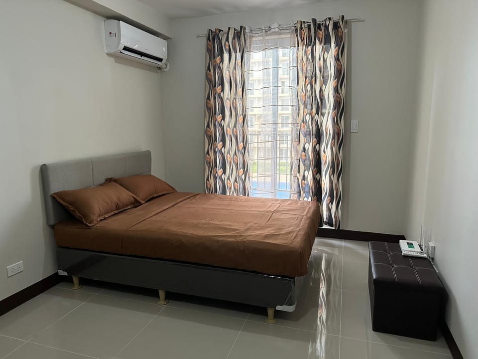 Property building, Bed, Bedroom, Pool view, Pool view, air conditioner