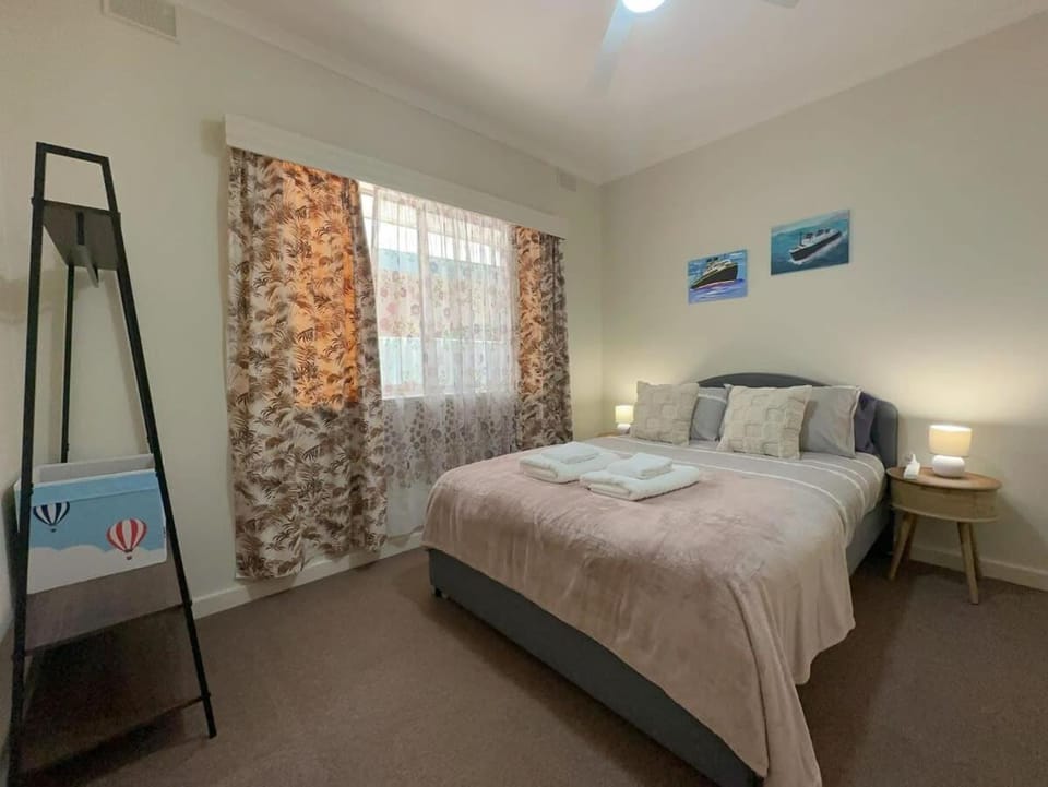 The Hidden Gem Exquisite 3BR Retreat in Berri House in South Australia