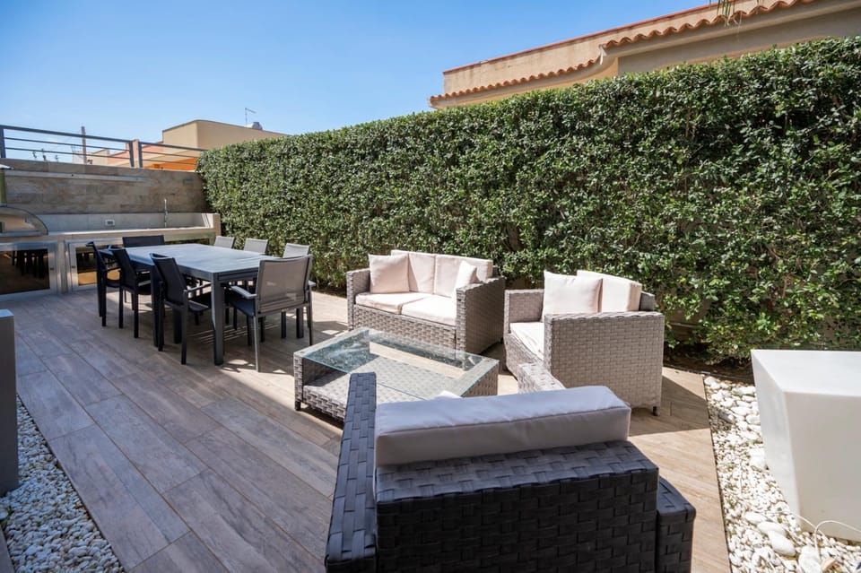 Property building, Patio, View (from property/room), Balcony/Terrace, Living room, Dining area