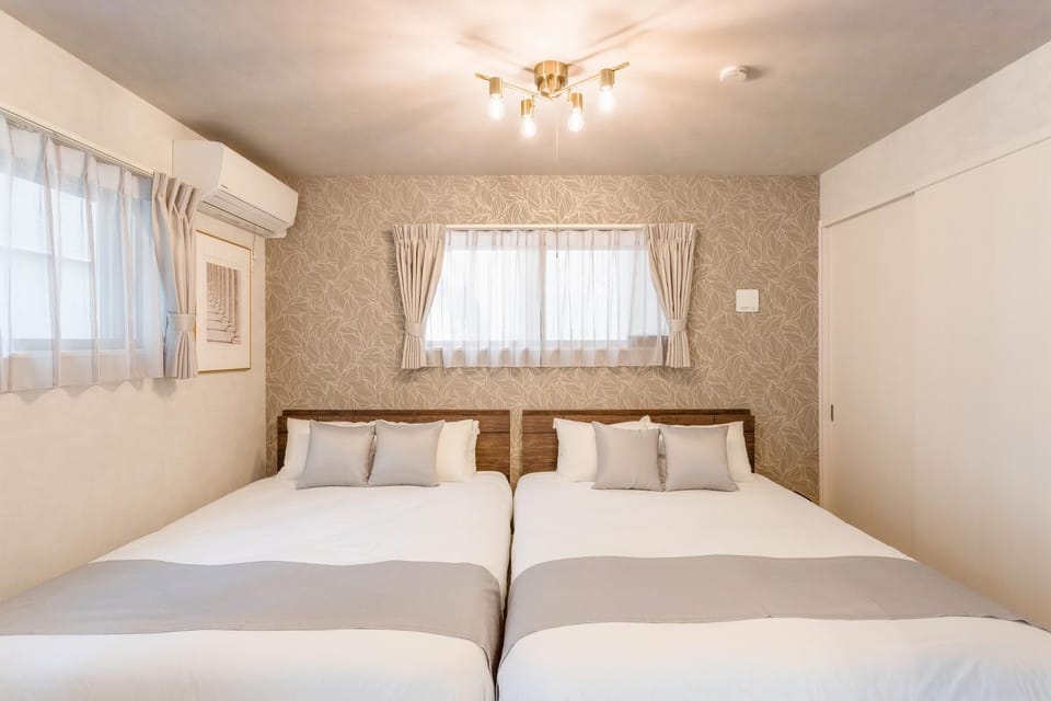 Bed, Bedroom, air conditioner