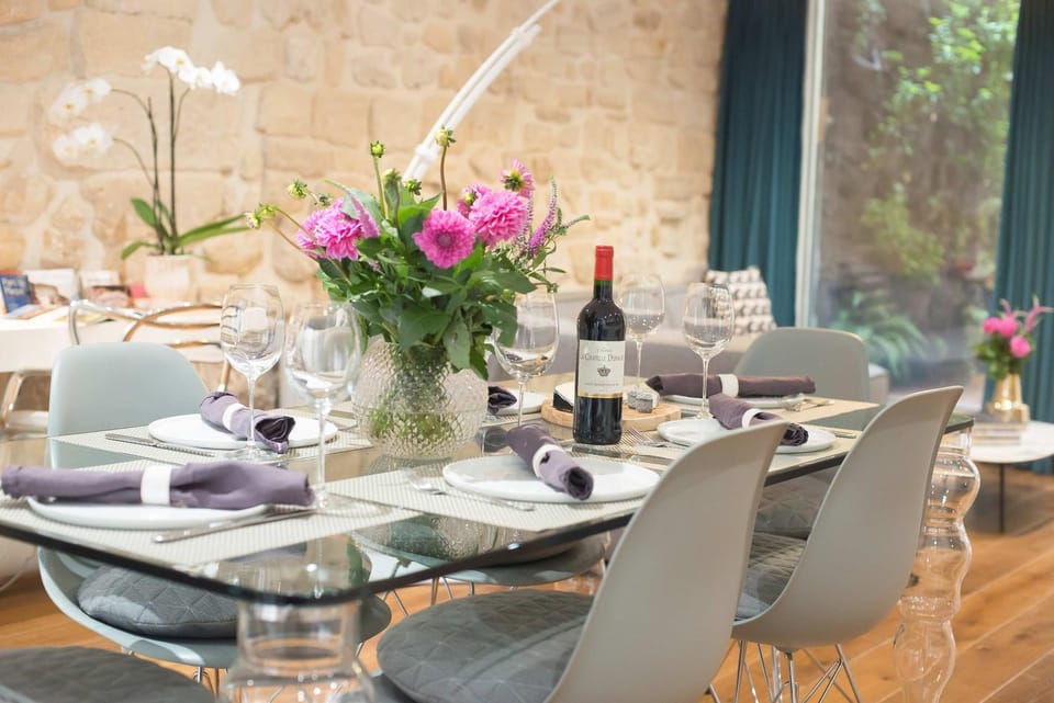 Jardin Prive - Gorgeous 3 Bed House in Le Marais Apartment in Paris
