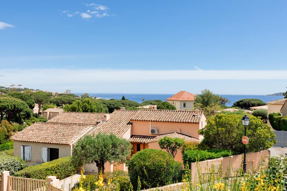 Property building, Sea view