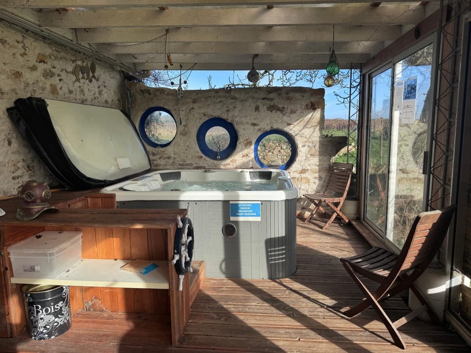 Hot Tub, Spa and wellness centre/facilities, Spa and wellness centre/facilities