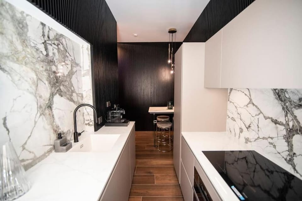 Luxury Rhome Via della Croce Apartment in Rome