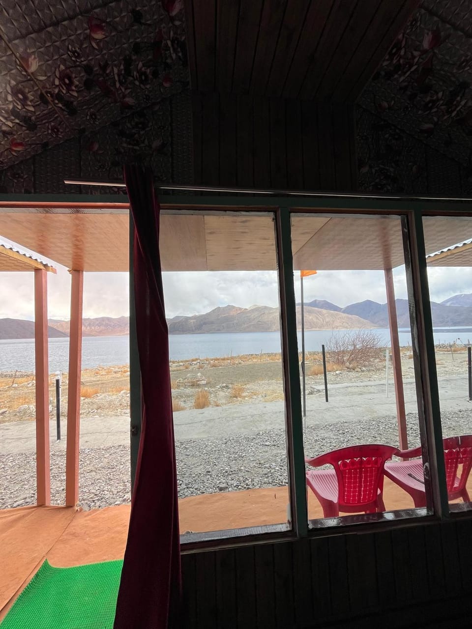 Day, Natural landscape, View (from property/room), Seating area, Lake view, Mountain view