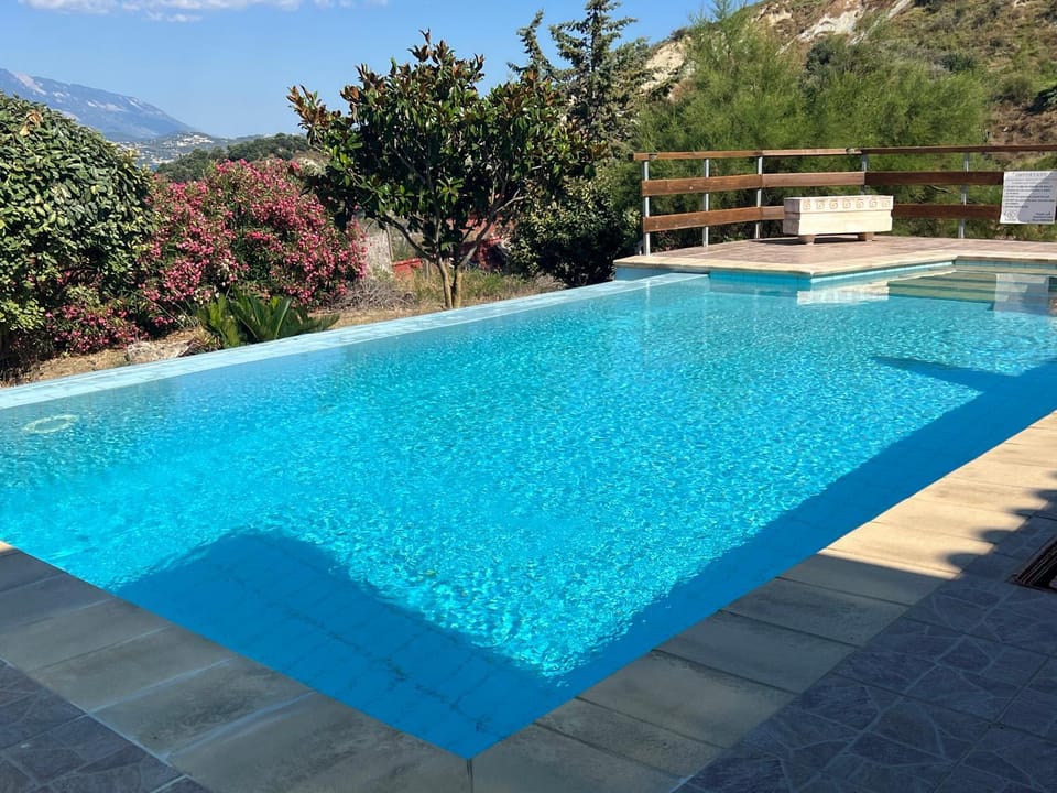 Day, Natural landscape, Mountain view, Pool view, Swimming pool