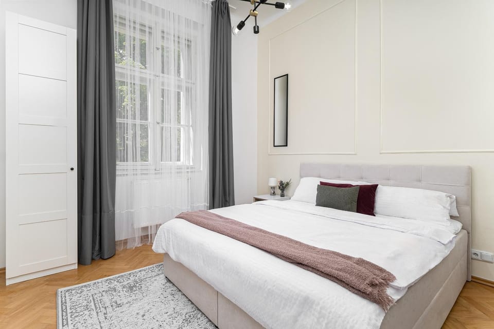 Bed, Bedroom, wardrobe