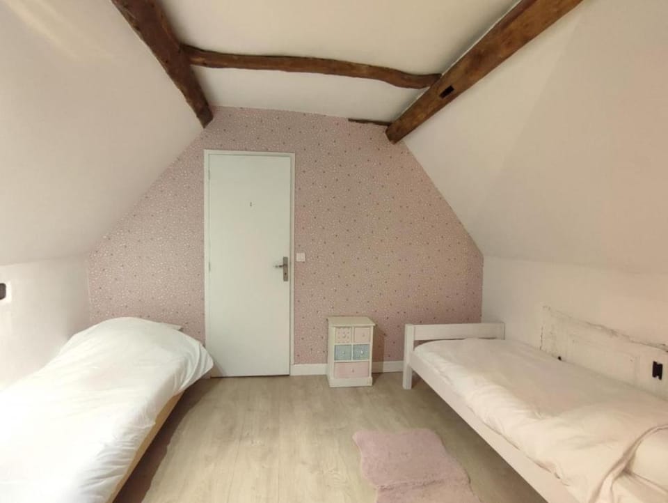 La chaumière de jacquotte linge de lits en option House in Normandy