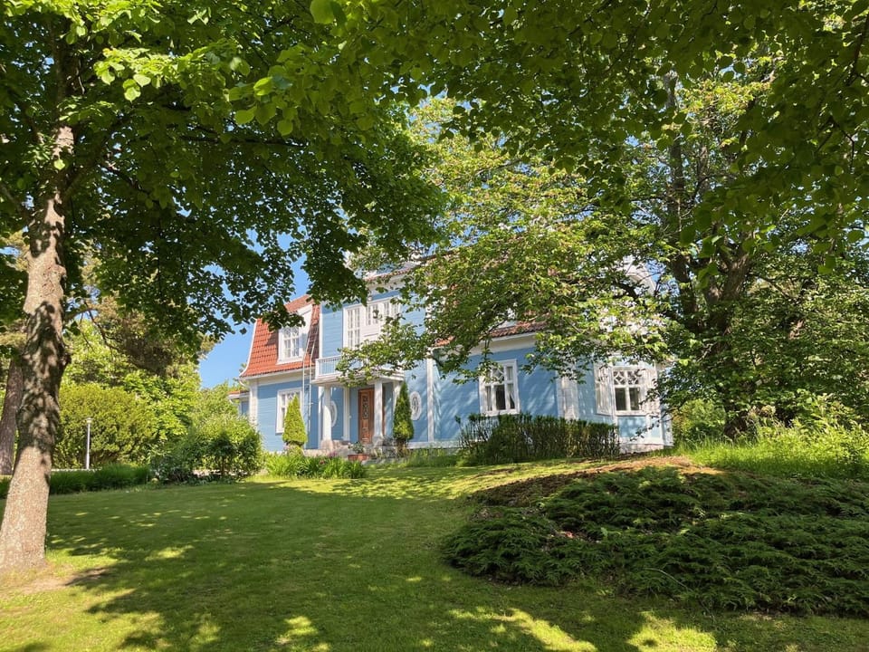 Property building, Garden