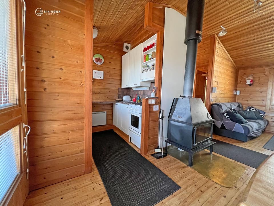 Kitchen or kitchenette, Living room, fireplace, fireplace