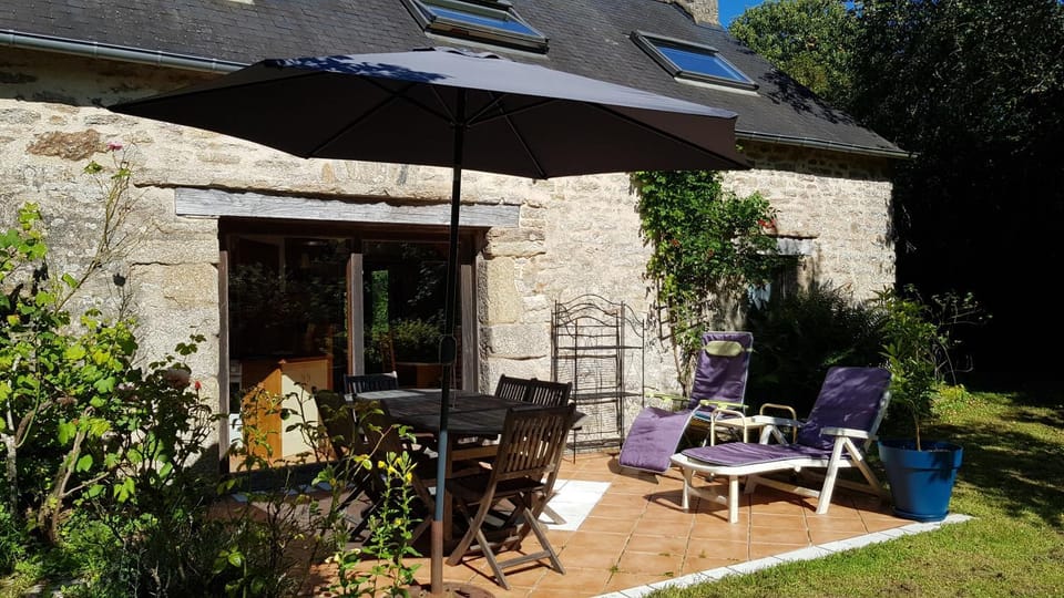 Patio, Day, Garden, Balcony/Terrace, Garden view