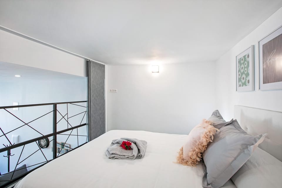 Living room, Bedroom