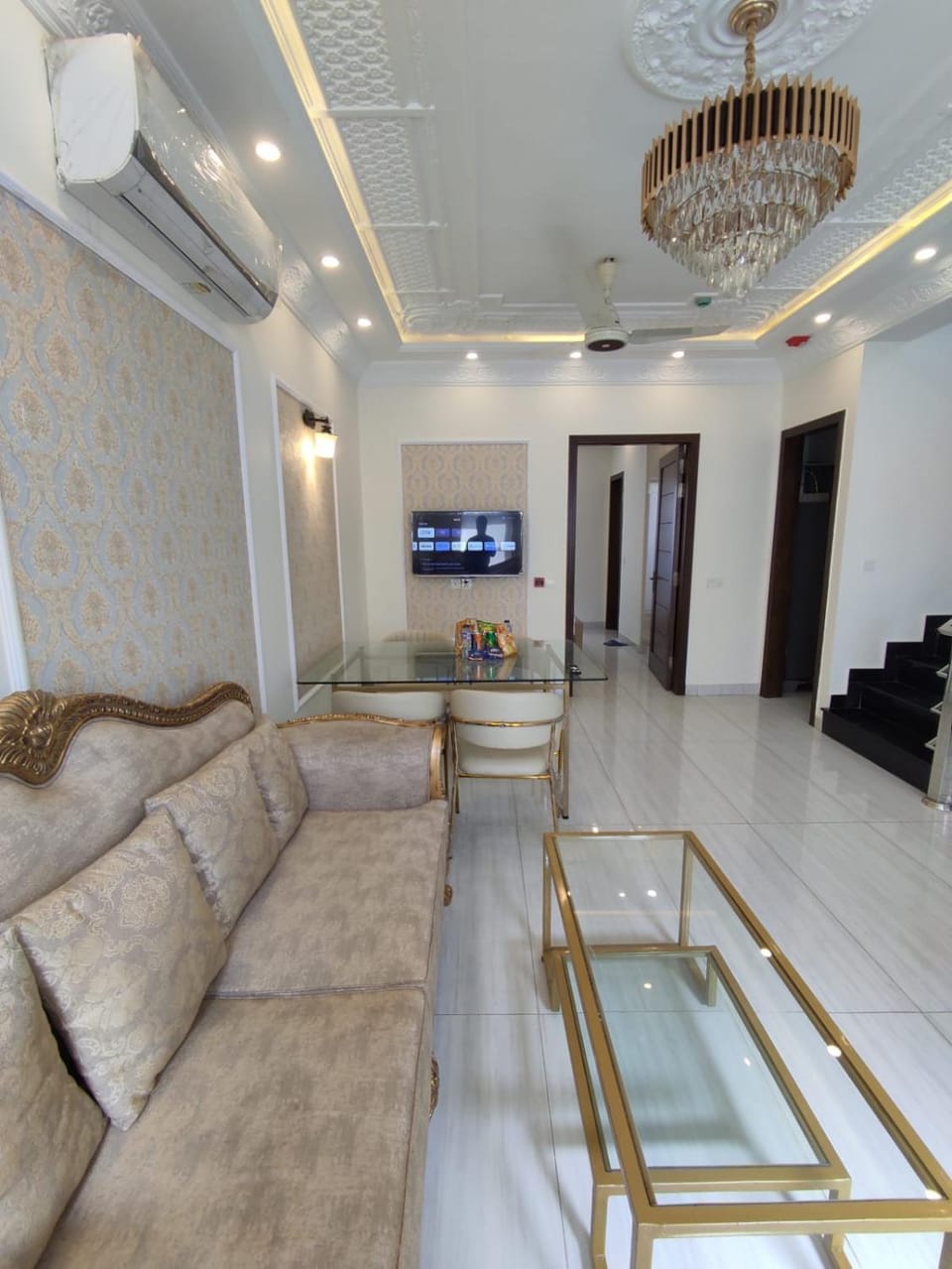 Luxury Dream Vacation Home in DHA Near Lahore Airport House in Lahore