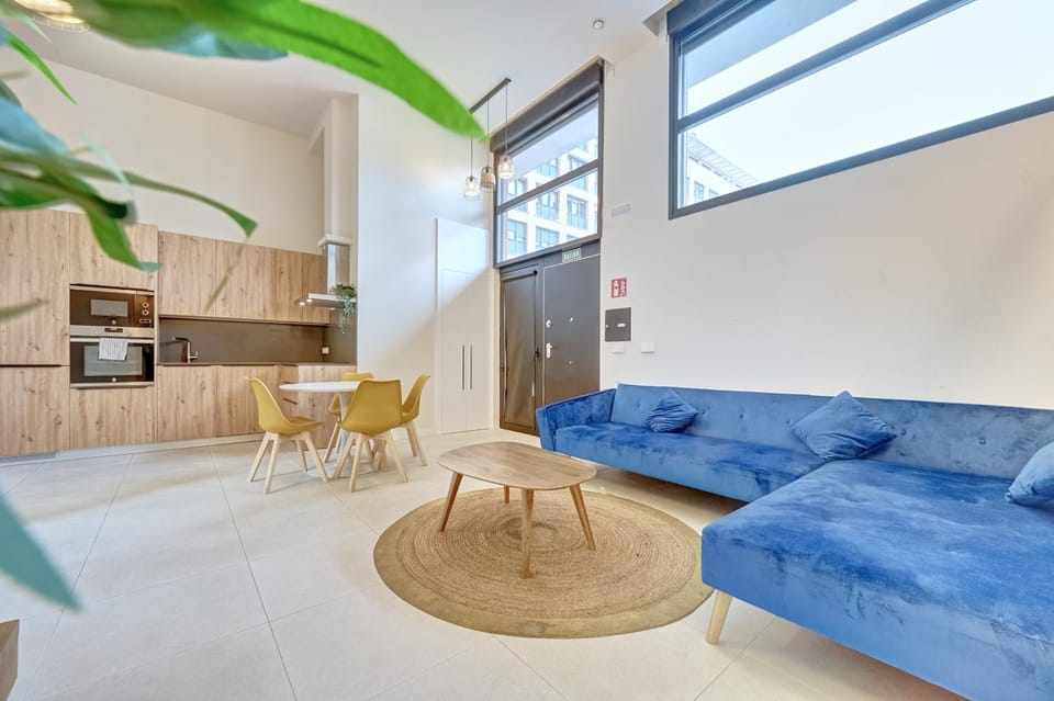 Kitchen or kitchenette, Living room, Seating area, Dining area