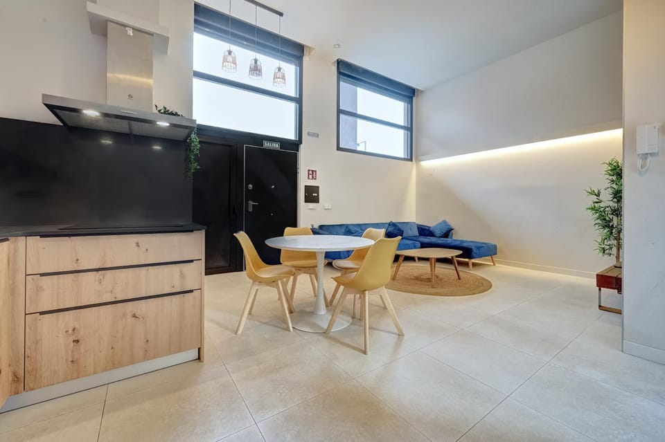 Kitchen or kitchenette, Living room, Seating area, Dining area