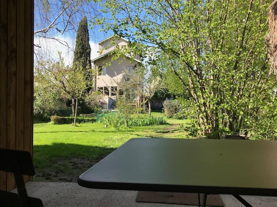 Spring, Day, Natural landscape, Garden, Dining area, Garden view