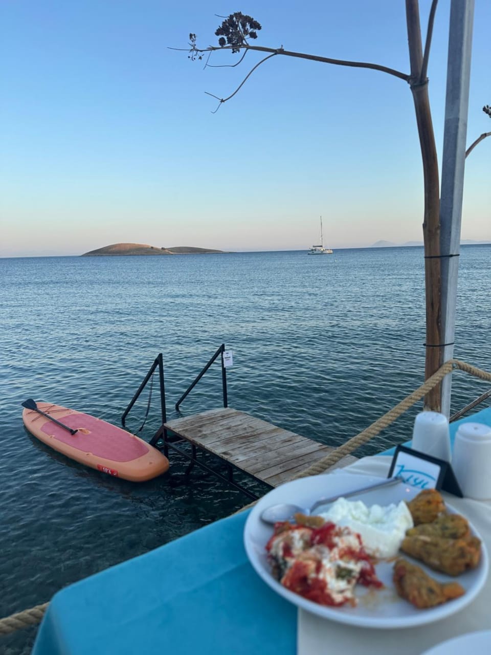 Natural landscape, Activities, Food and drinks, Sea view