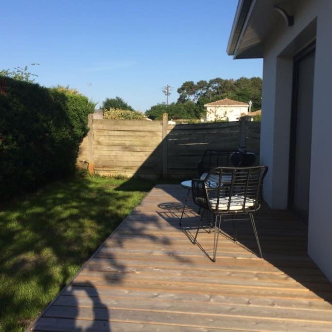 Joli studio de 25m2 avec terrasse, idéal pour un couple Apartment in Gujan-Mestras