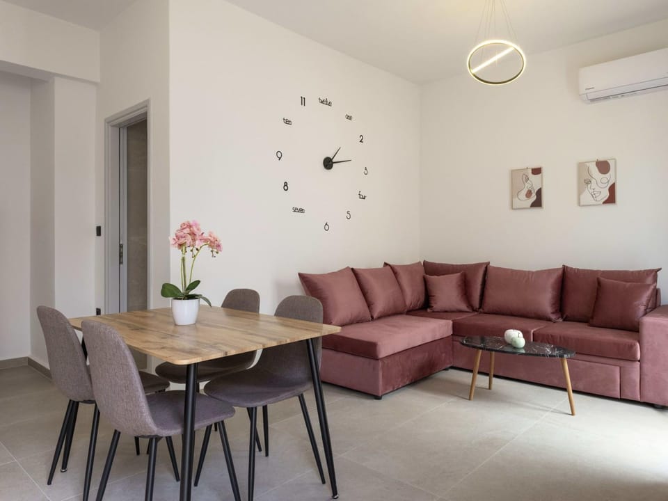 Living room, Dining area, air conditioner