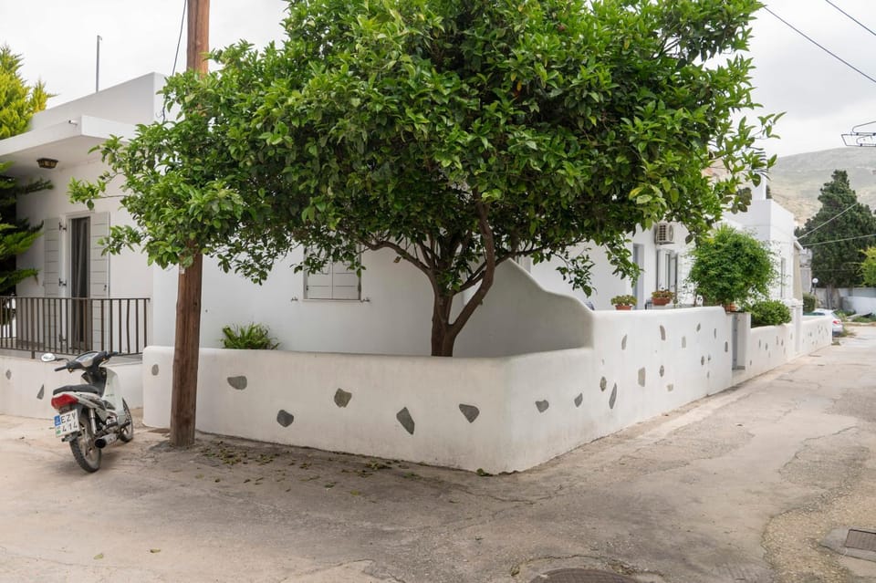 Neighbourhood, Street view