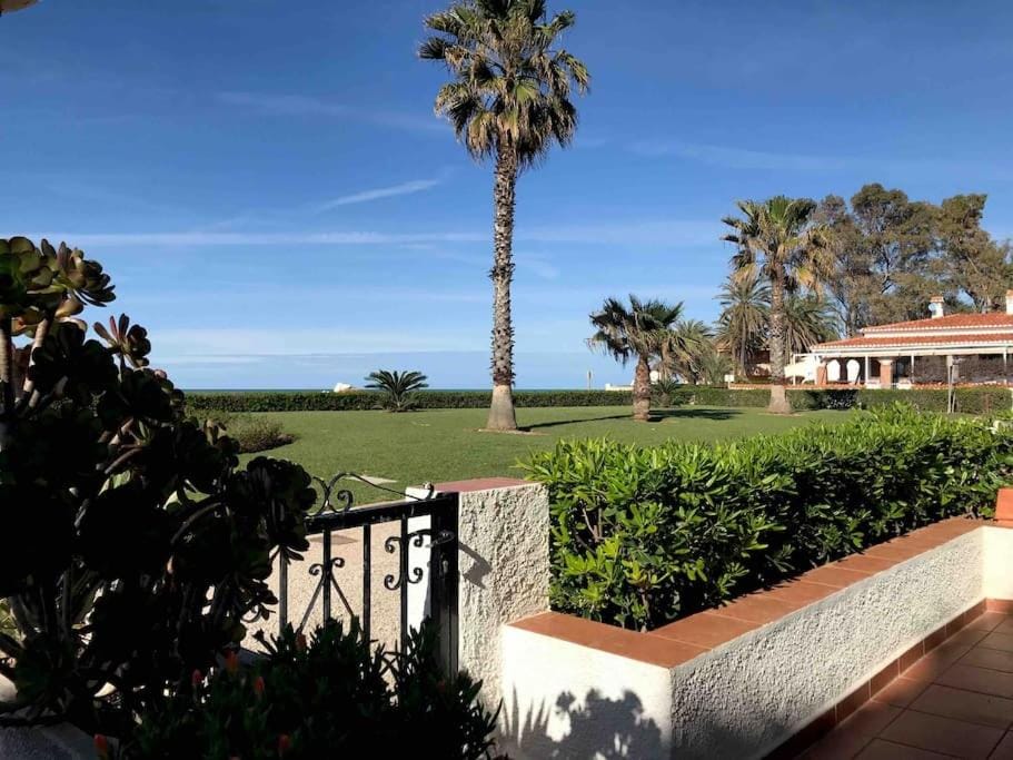 Casa Luna Primera Línea de la Playa Almadrava House in Marina Alta