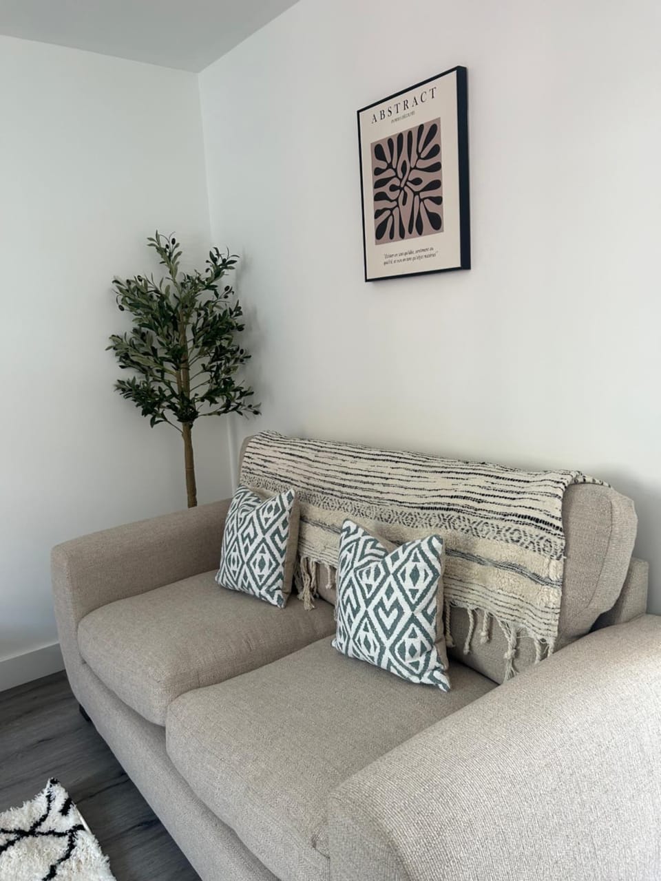 Stylish Barwell Home C with Free Parking - Sleeps 4 House in Hinckley