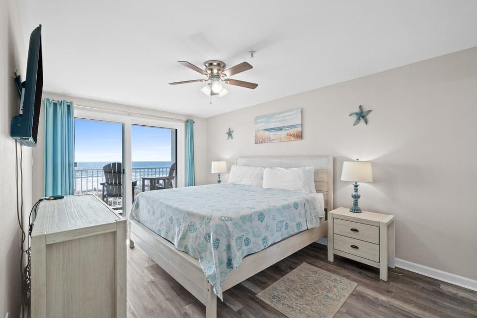 Beach Front Paradise Palms 205, Free Activities Included! House in Okaloosa Island