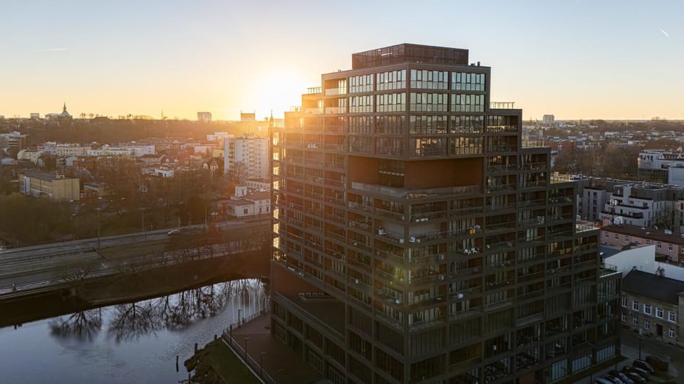 Property building, Day, Natural landscape, Bird's eye view, City view, Sunset