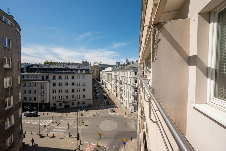 City view, Location