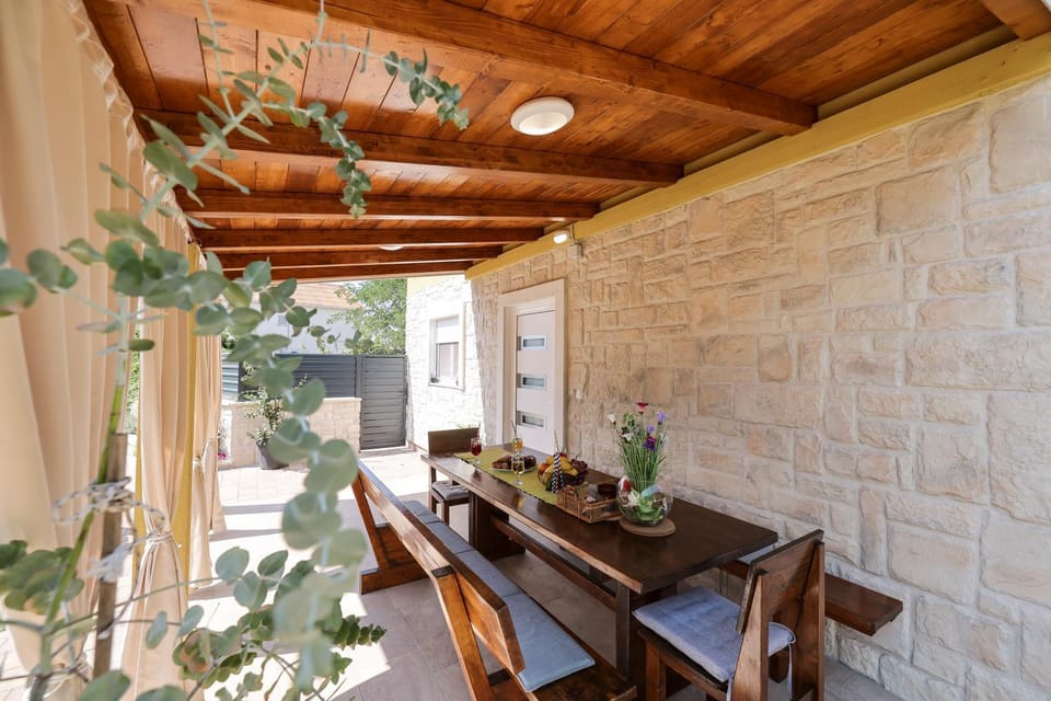 Patio, Day