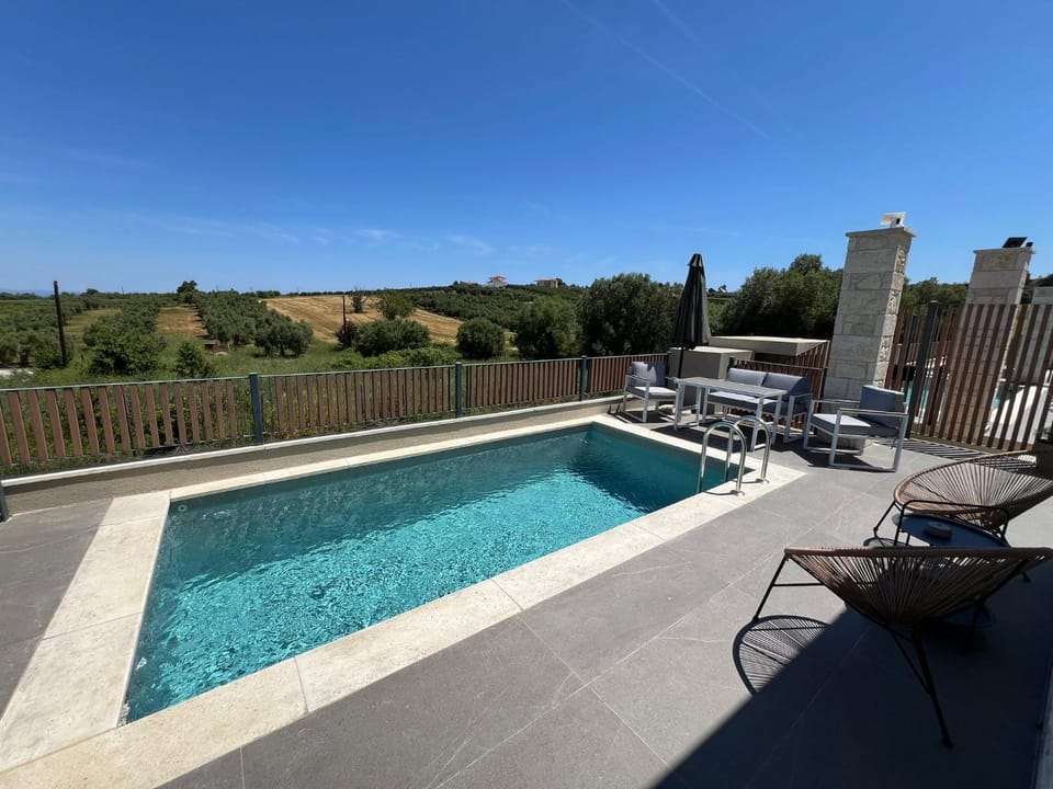 Patio, Natural landscape, View (from property/room), Balcony/Terrace, Pool view, Swimming pool