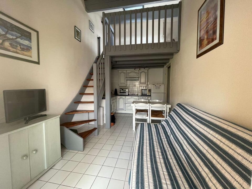 Maison de vacances dans résidence MARINES avec piscine commune, 4 à 5 couchages, 250 m de la mer à PORTIRAGNES Plage LRMA52A Villa in Portiragnes