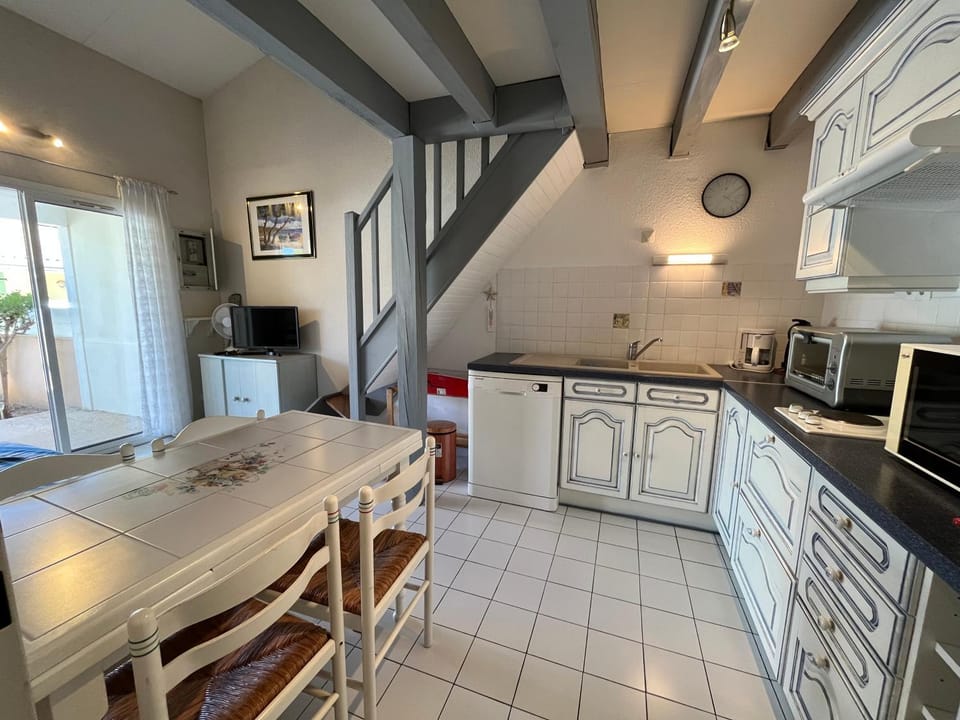Maison de vacances dans résidence MARINES avec piscine commune, 4 à 5 couchages, 250 m de la mer à PORTIRAGNES Plage LRMA52A Villa in Portiragnes